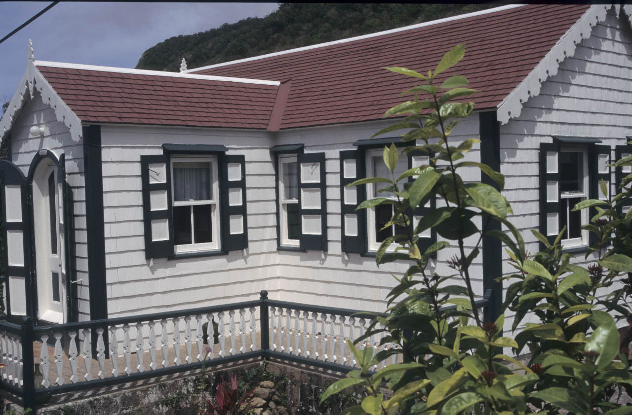 maison traditionnelle entre case creole et maisonette hollandaise maison traditionnelle entre case creole et maisonette hollandaise