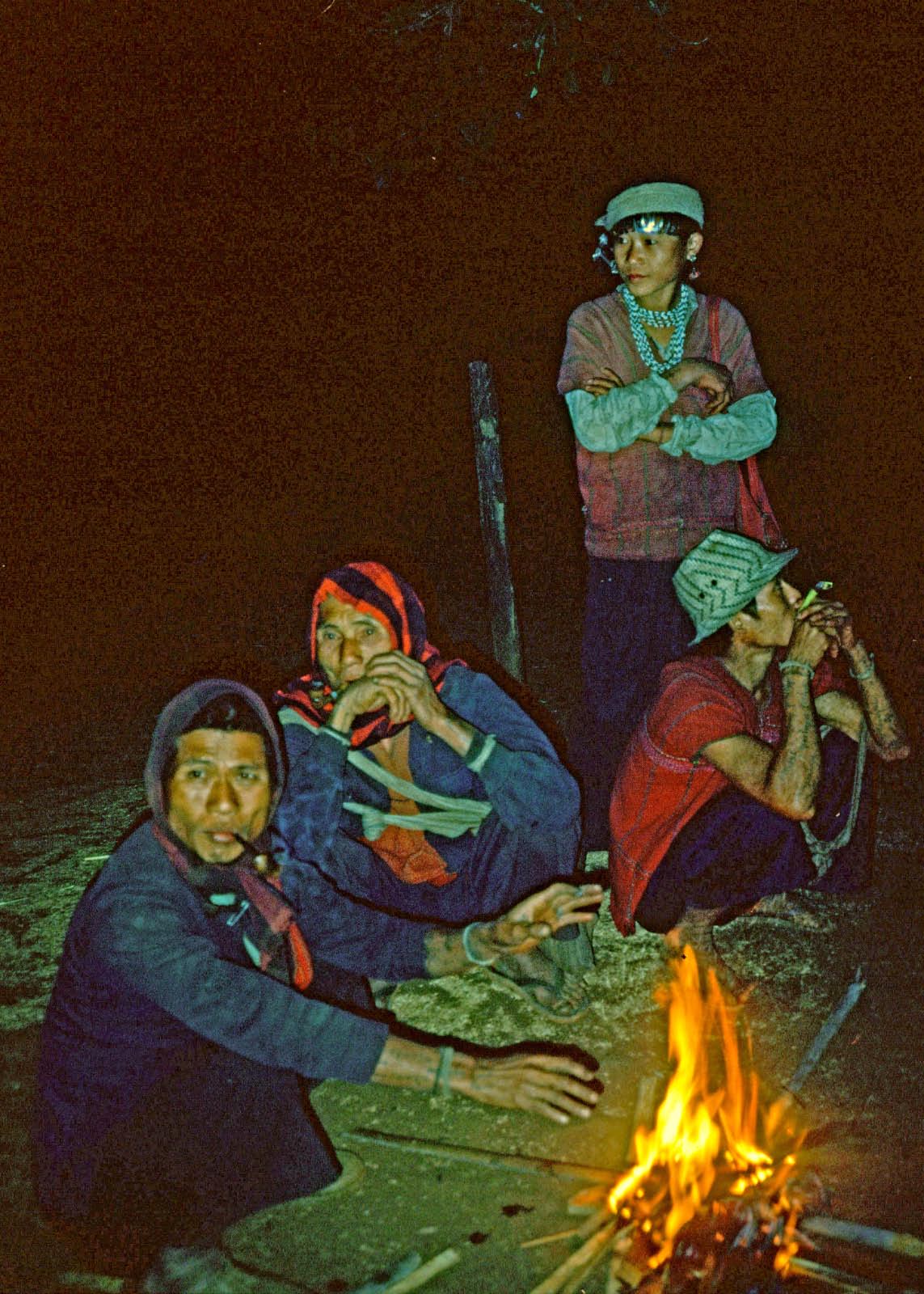 habillement des karens 