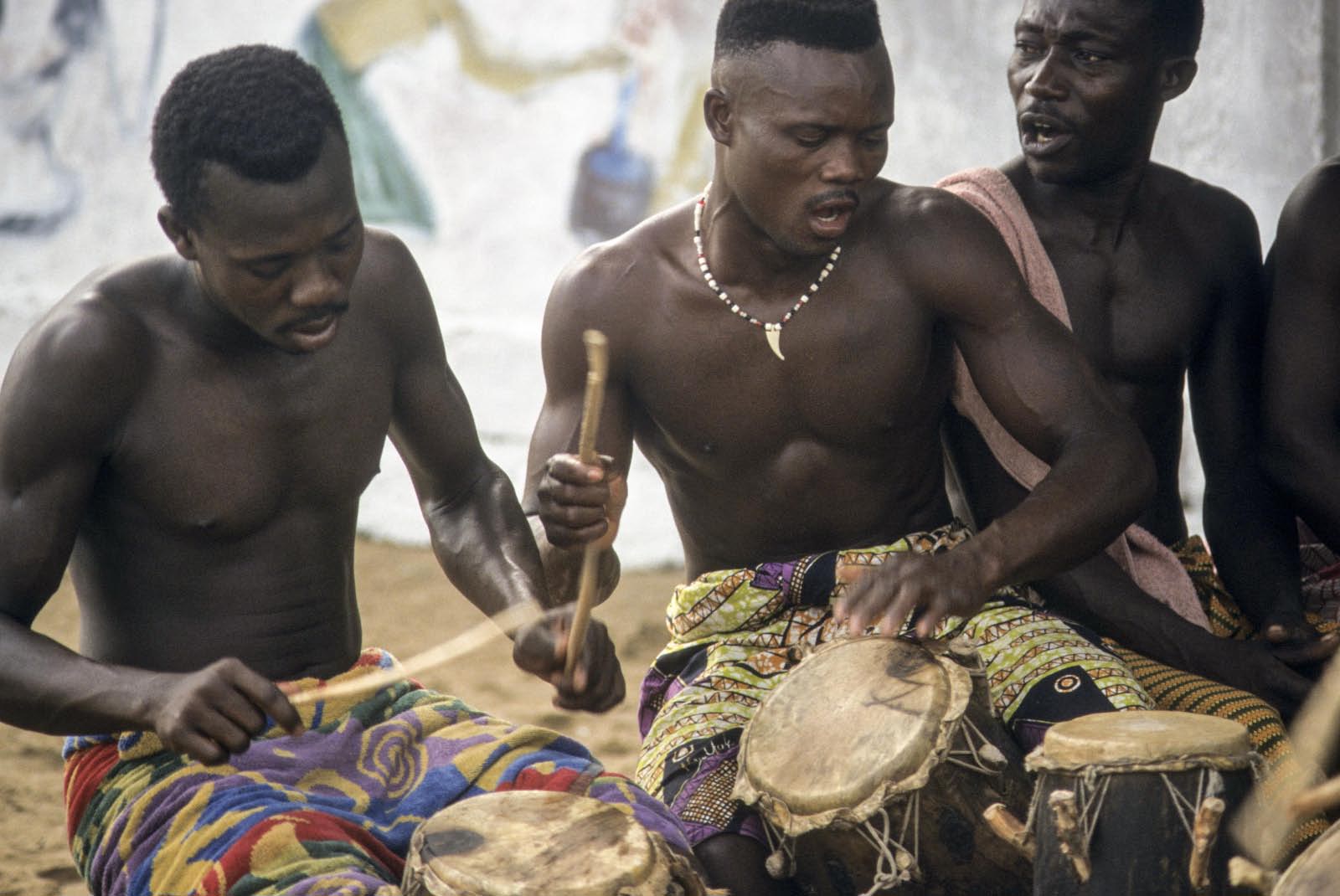 Cité interdite a Beijing (Pekin) Peuples d'Afrique tropicale (Togo benin)