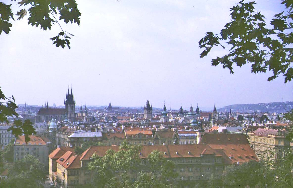 la ville aux cent clochers Prague la ville aux cent clochers