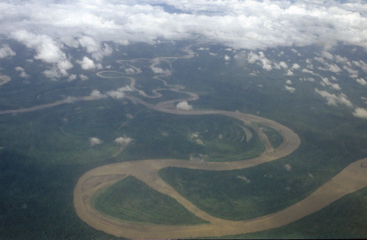 Nouvelle Guinée Pays des nuages et de la forêt équatoriale