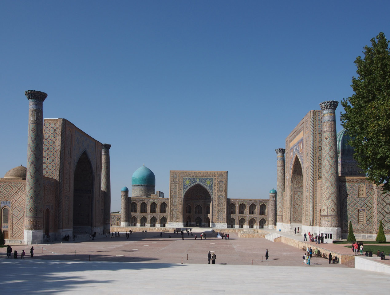 Place du Reghistan à Samarkand ouzbekistan reghistan